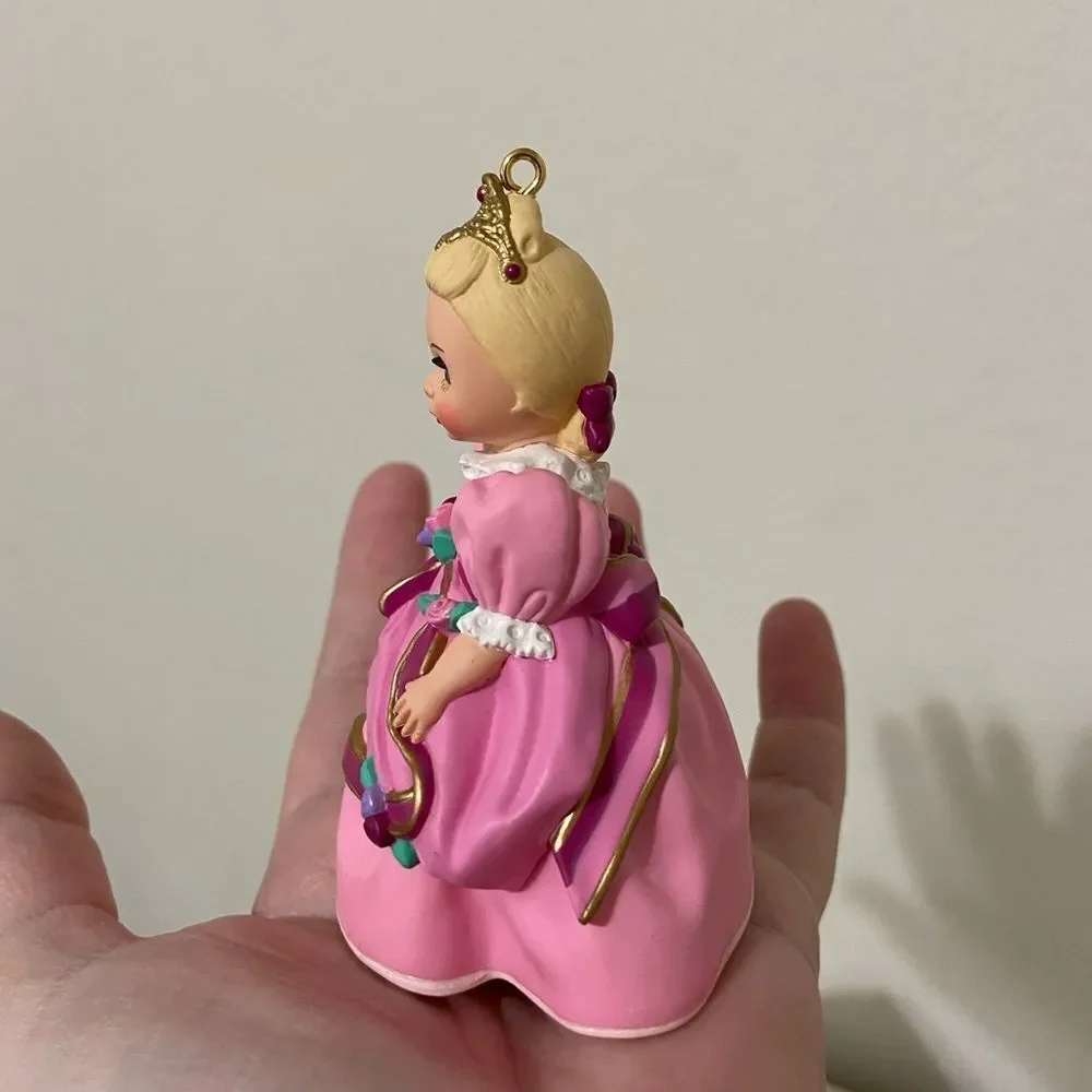 Hallmark Keepsake Ornament Madame Alexander Cinderella 1995